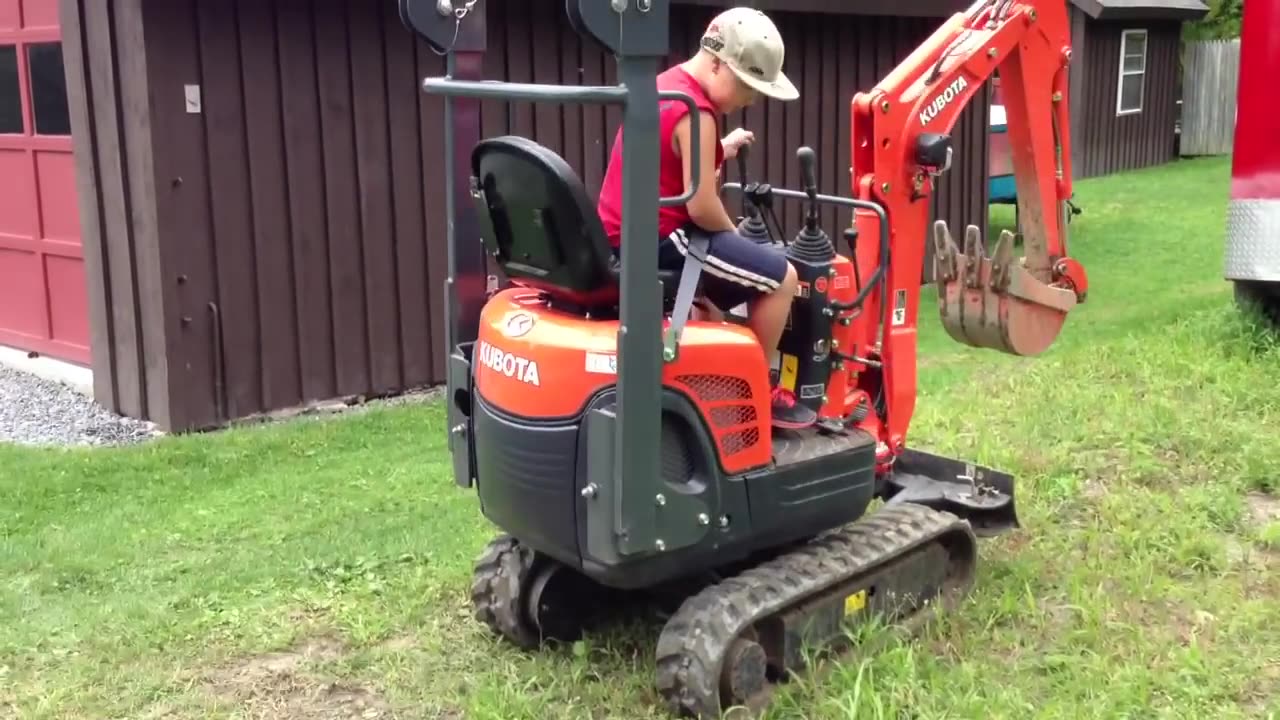 Jims Excavator #26 Daniel using the K008-3 to flatten the jobsite.