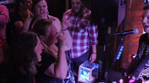 Doozey sings The Middle by Jimmy Eat World at Plank Road Pub