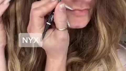 An ugly woman turns into beauty (false advertisement)