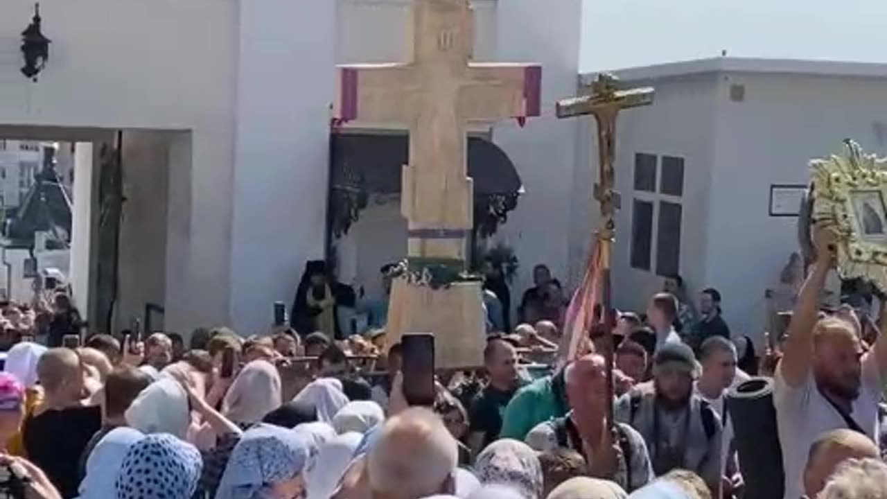 About 10,000 Orthodox pilgrims