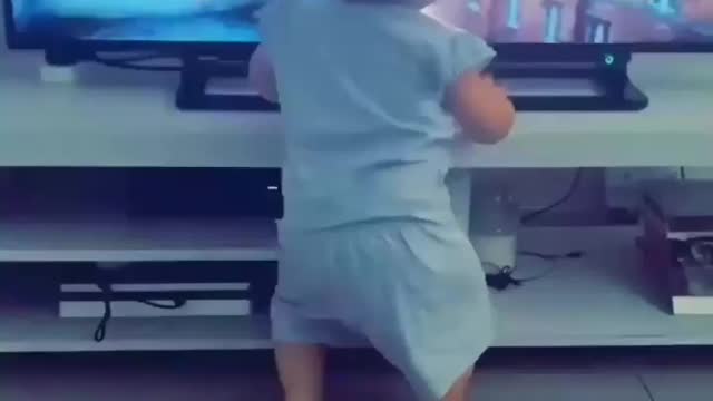 Cute baby dance a music.super funny.