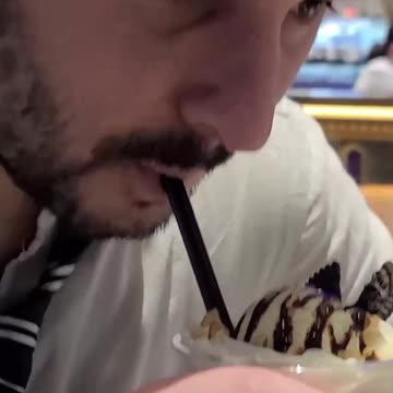 Trying the Mysterious Oreo Drink From The Making Of Harry Potter