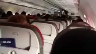 Video: Emergencia en el aeropuerto de Rionegro por avión de Latam al que se le incendió una llanta 2