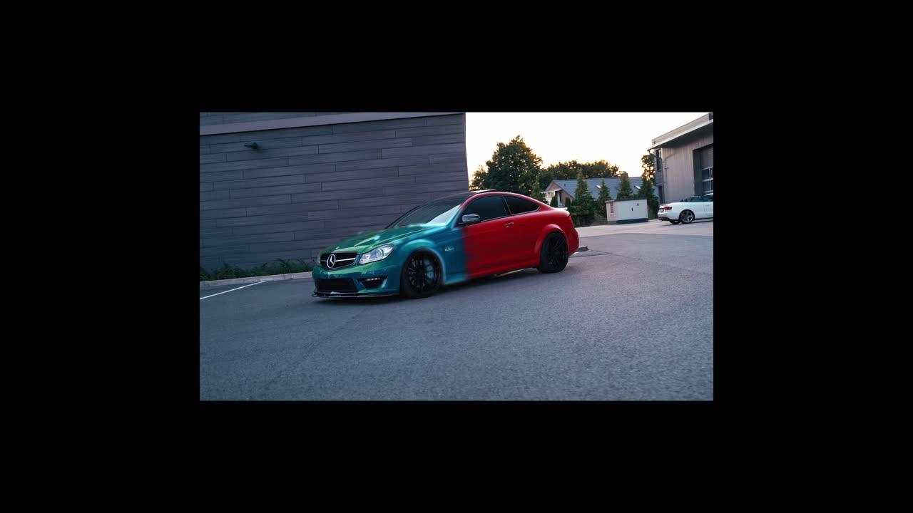 Very Cool car changing colour. Davinci Resolve