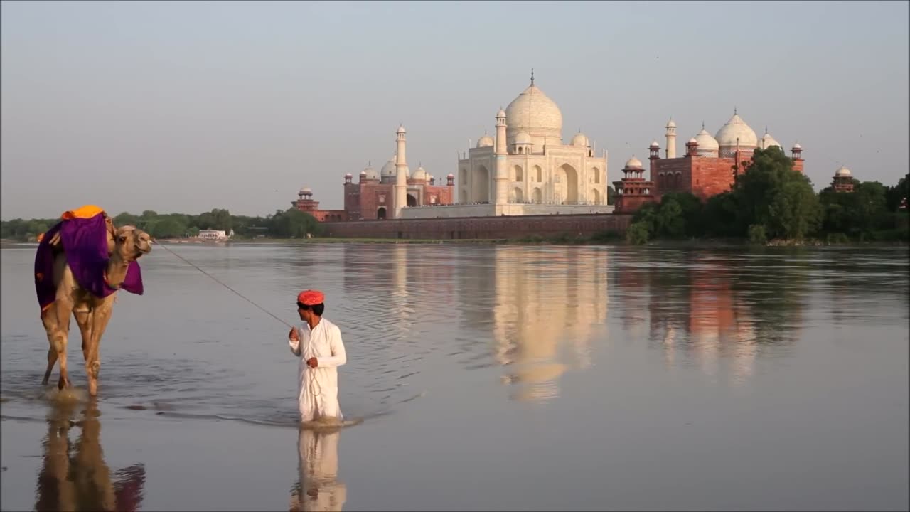 The Story of the Taj Mahal or Kids Famous World Landmarks for Children