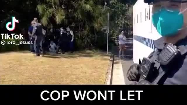 Melbourne C0P Won't Allow Medic To Treat Injured Civilian 🟠⚪🟣The NPC Show