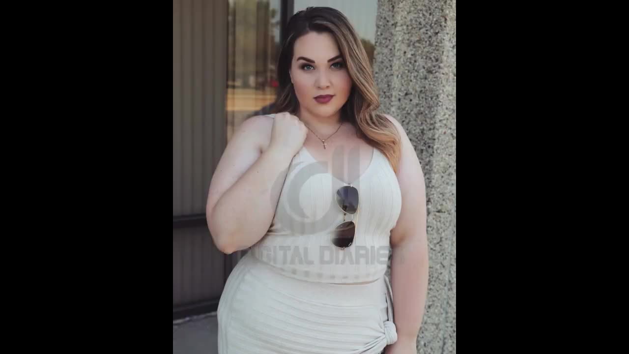 Sarah Rae Vegas ✅ Brand Ambassador | Plus Size Model | Curvy Model |Wiki, Age, Facts,Biography