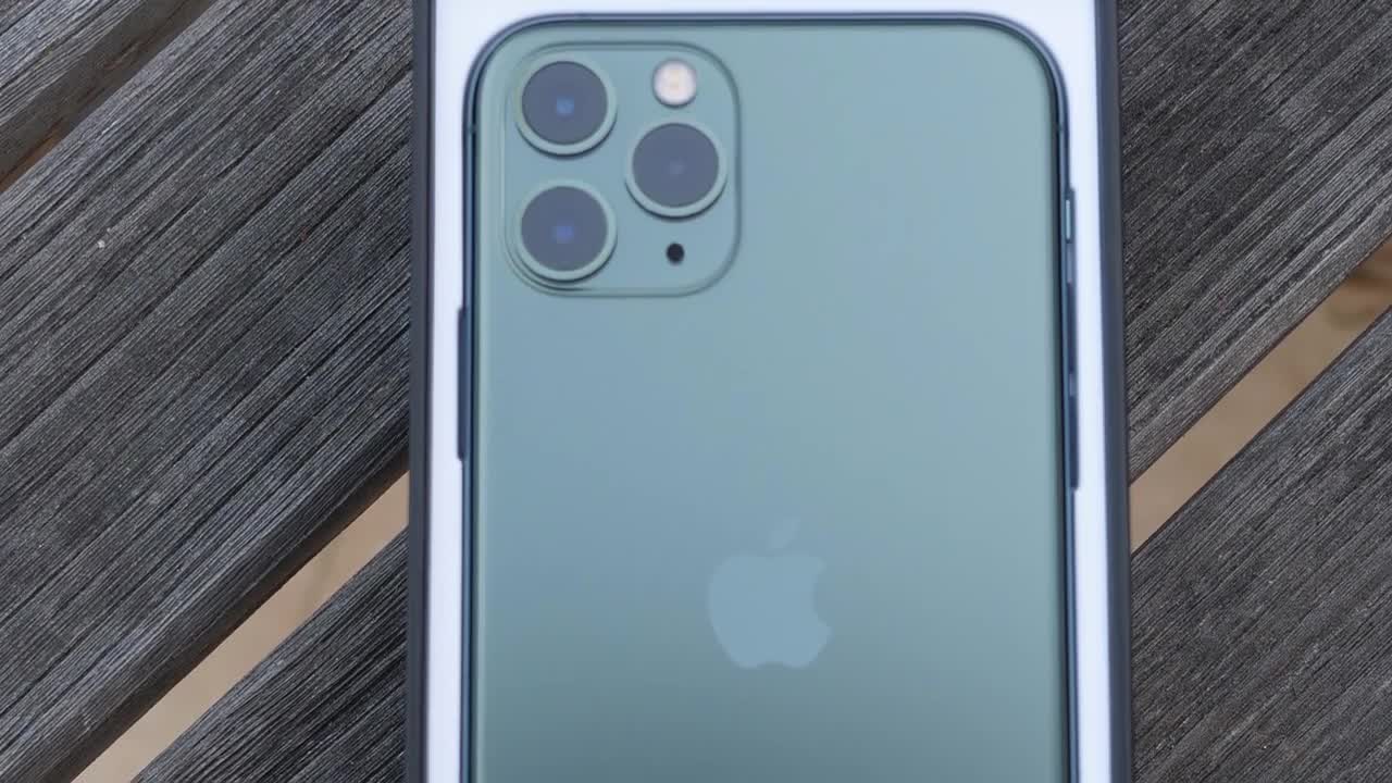 3 YEAR OLD UNBOXES iPhone 11 Pro