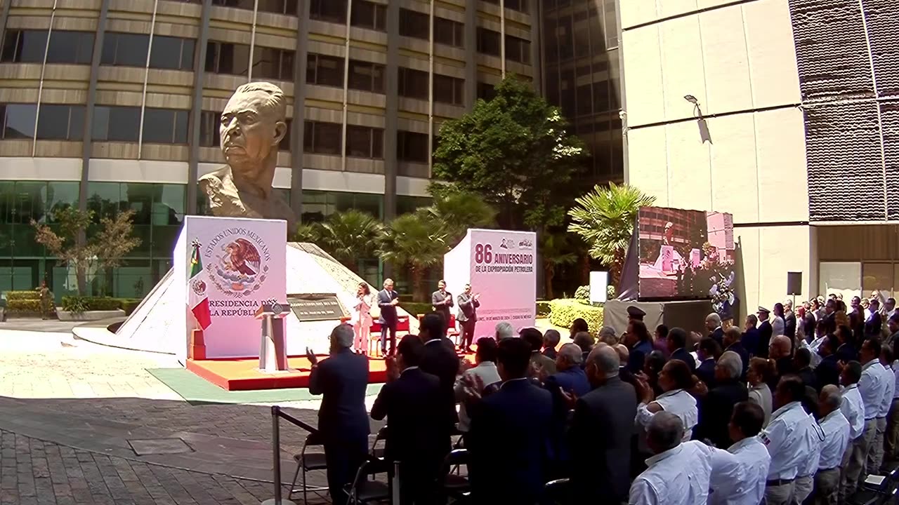 Ceremonia del 86 aniversario de la expropiacion petrolera