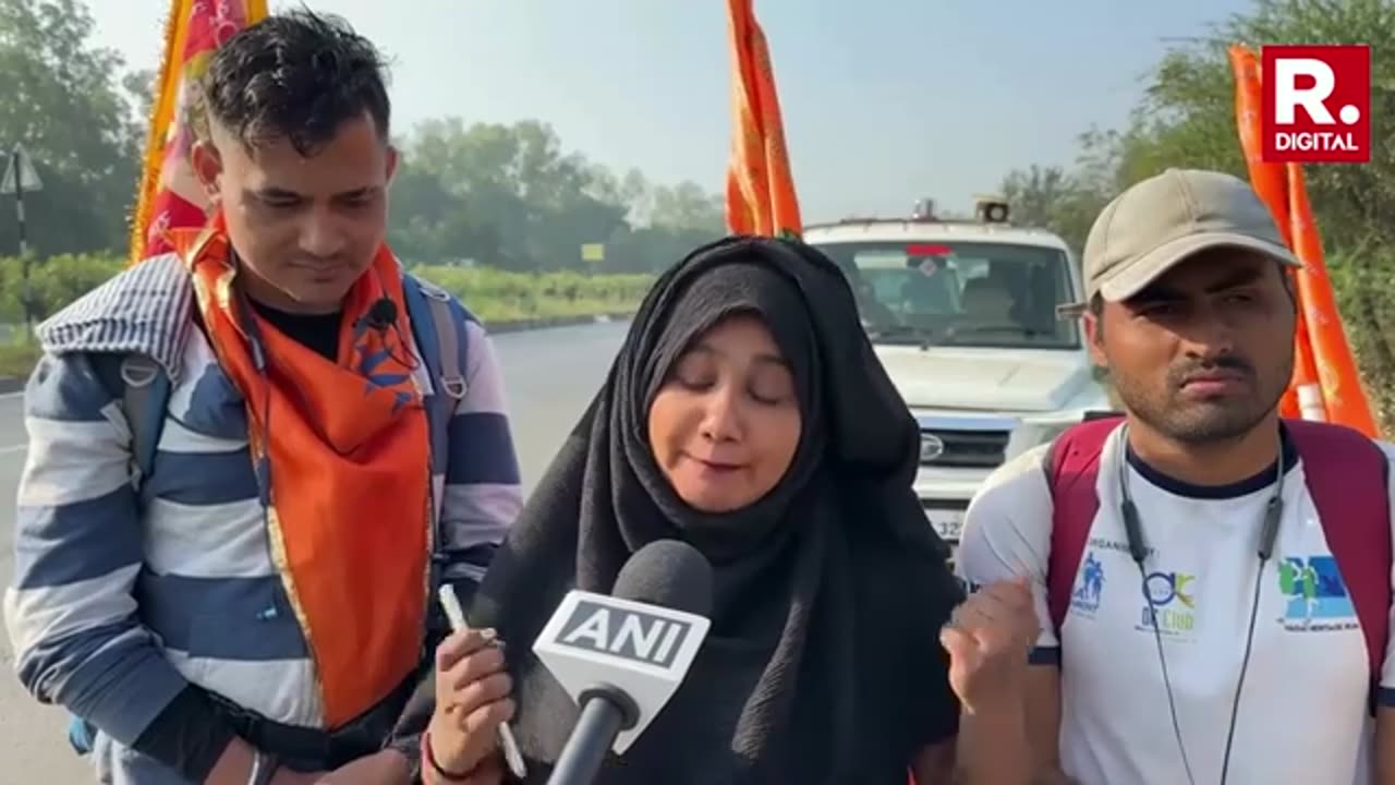 Ram Mandir Ayodhya: Muslim Woman Walks Miles to See Lord Ram; Her Devotion Wins Hearts