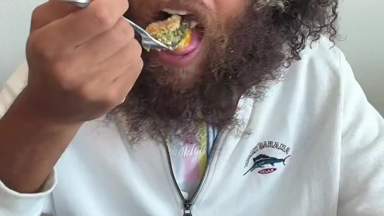 Plant based Tuna sandwich Live with Rock Mercury