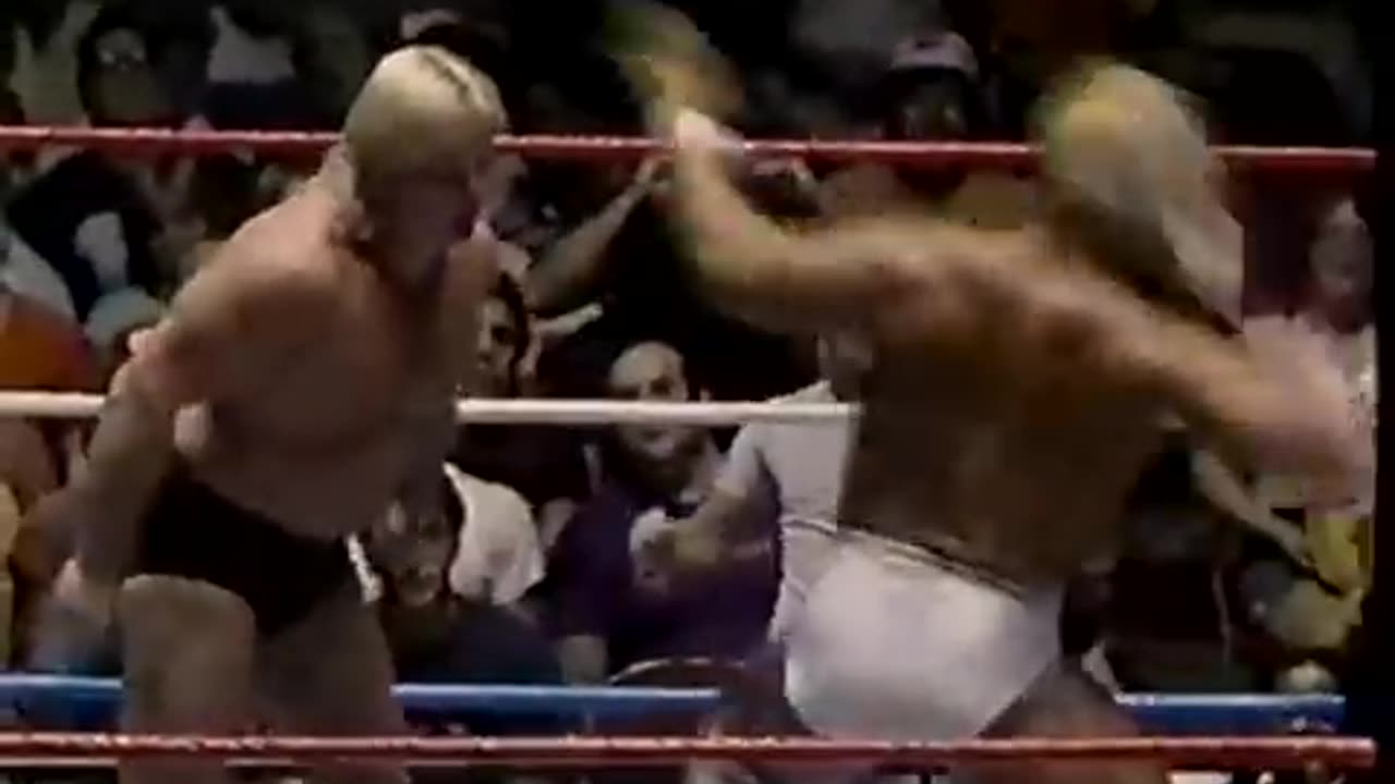 (1984.08.04) Hulk Hogan vs Greg Valentine - WWF