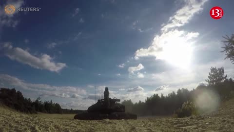 UK displays “Challenger 2" tanks it will send to Ukraine