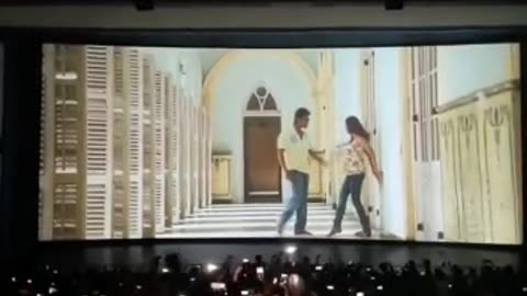 Rooba rooba song in theatre