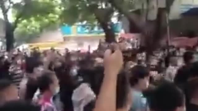 One Big Story the elite isn't covering. The oppressed people of China have finally had enough.