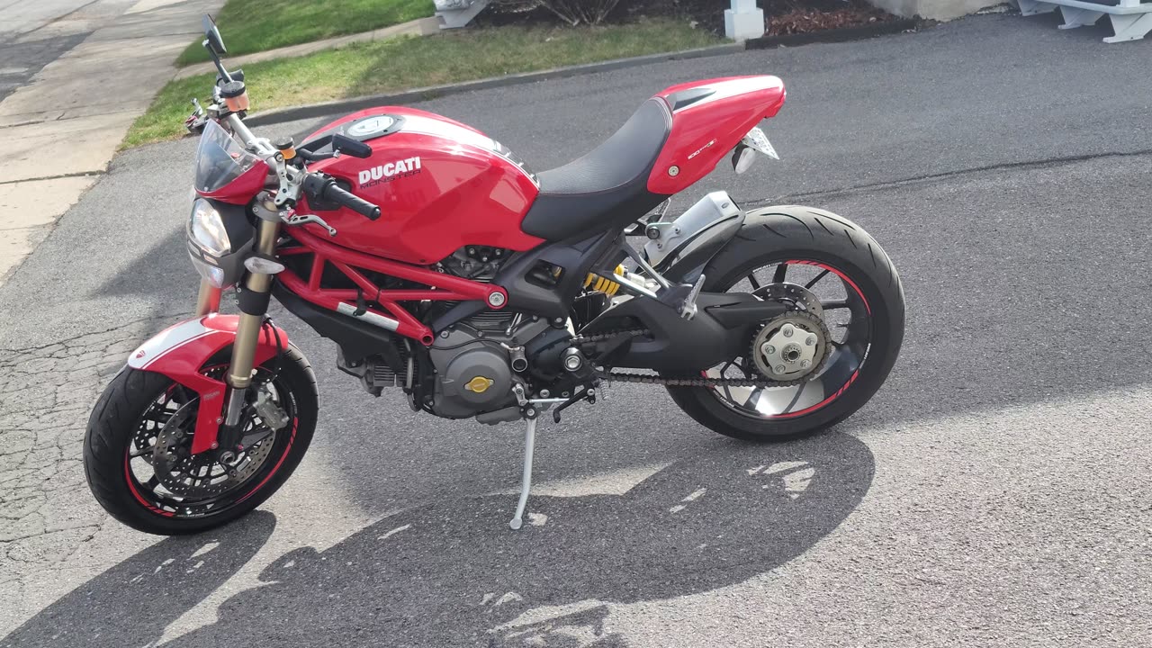 Ducati 1100 monster