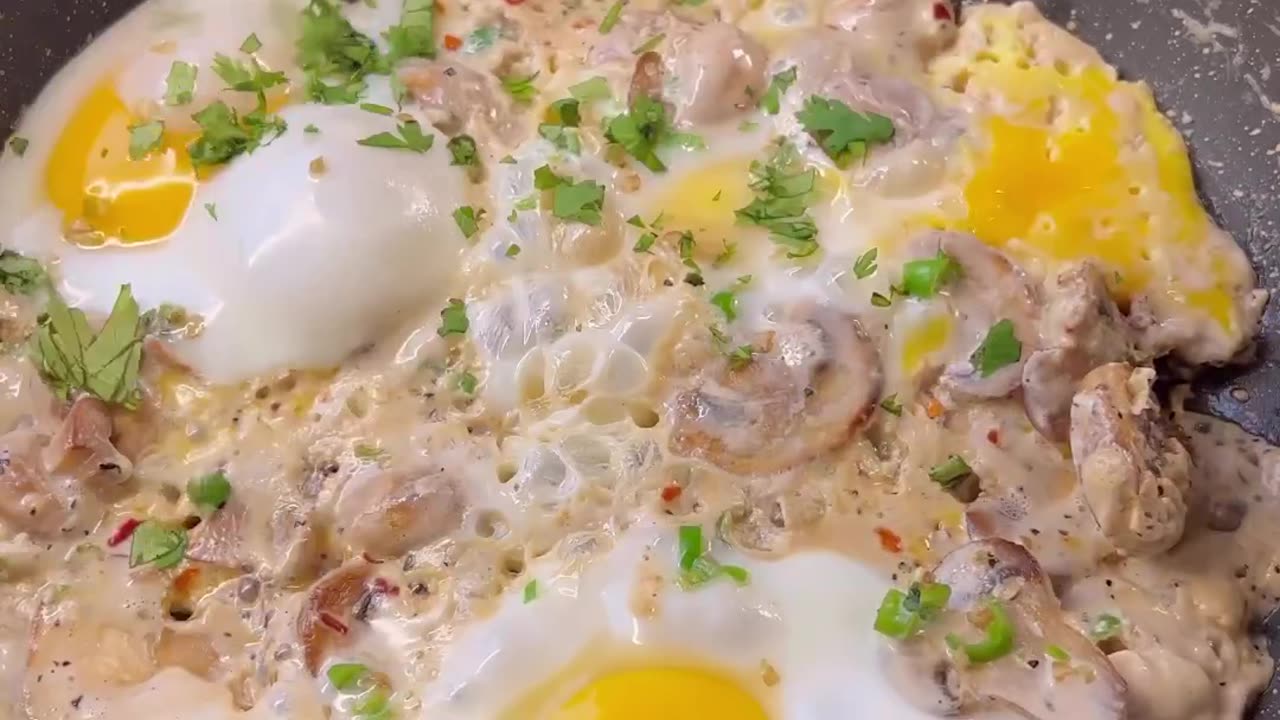 "Wholesome Delight: Creamy Mushroom Eggs - Fuel your Morning with High Protein and Simplicity!"