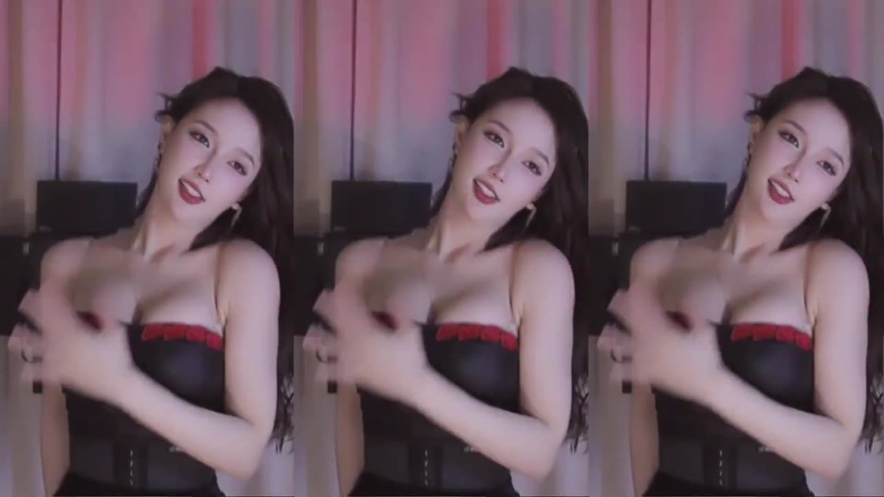 Chinese beauty dancing