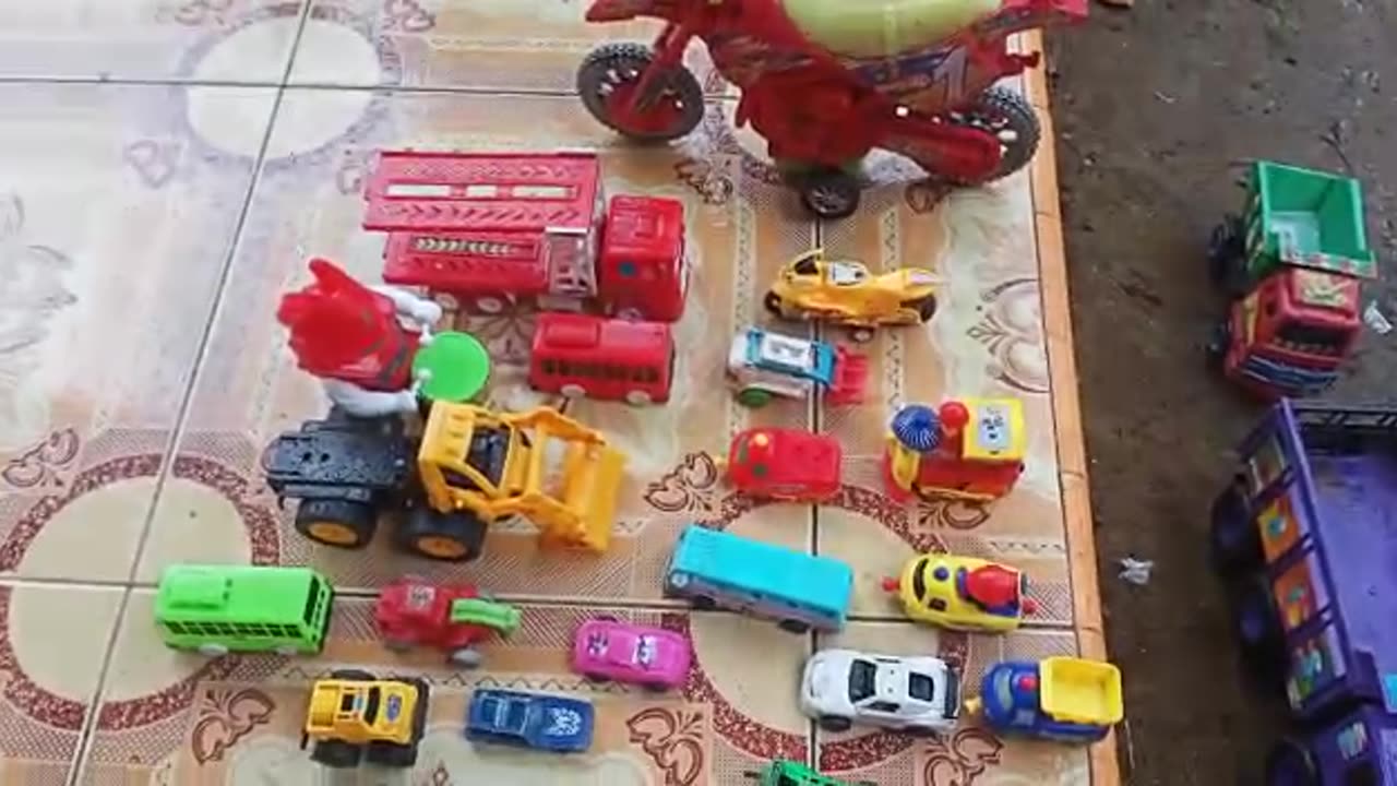 drop various toys from cool toy car trucks