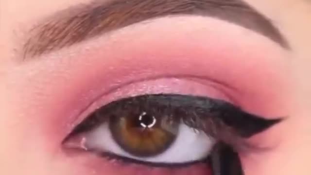 14 easy eye makeup looks that are so dramatic!