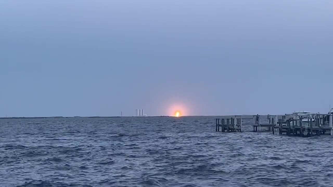 'Phenomenal': New Record as SpaceX Launches Rockets Four Hours Apart