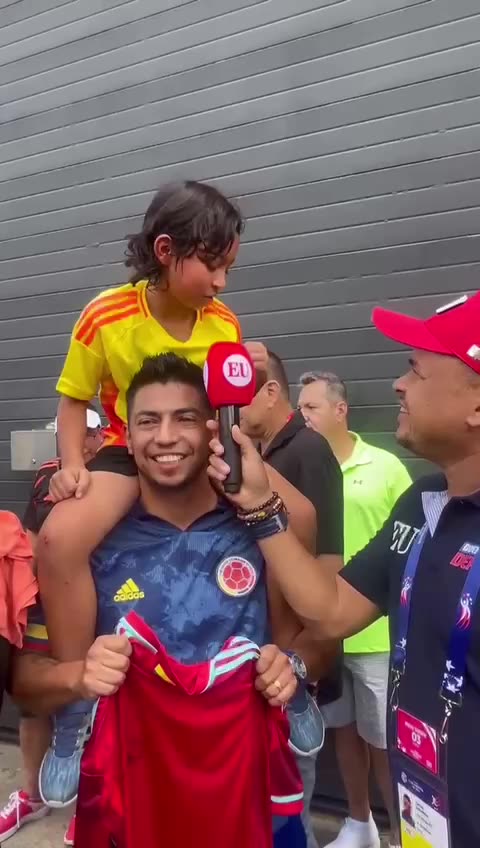 Jerónimo Badillo, el niño bogotano que logró un autógrafo de Luis Díaz