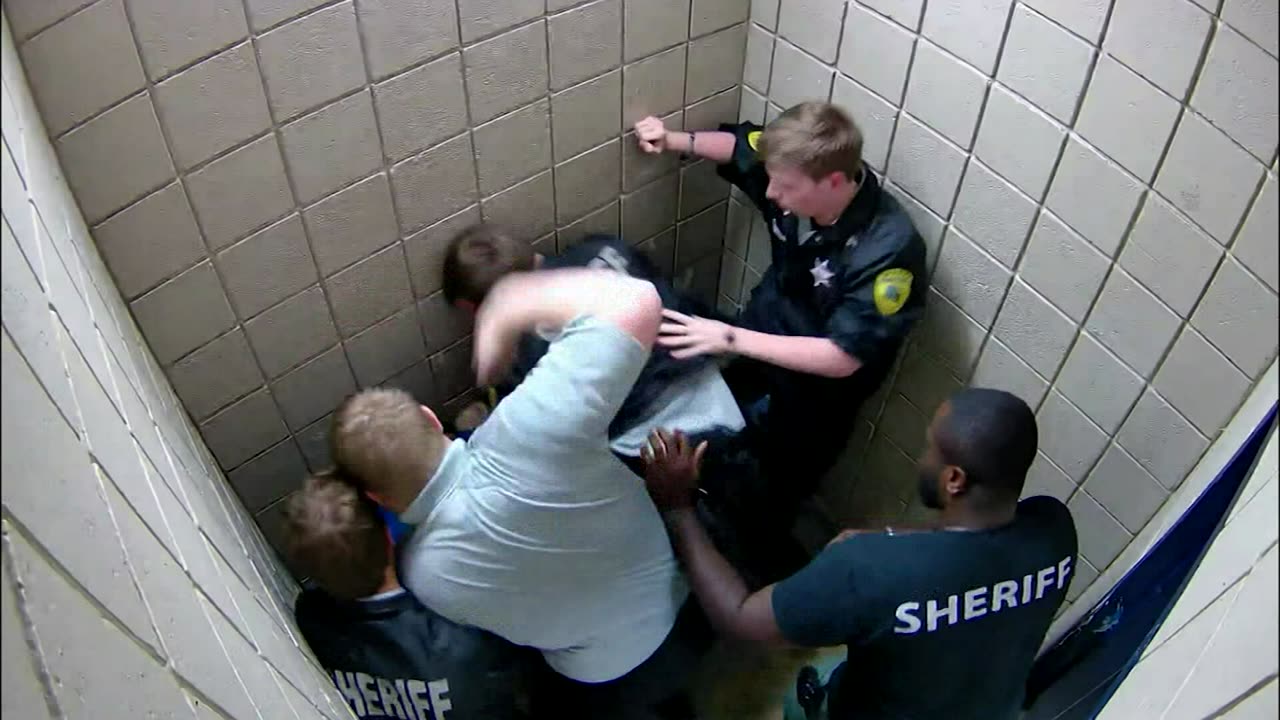 Grand jury indicts 3 ex-officers in beating of Georgia jail detainee