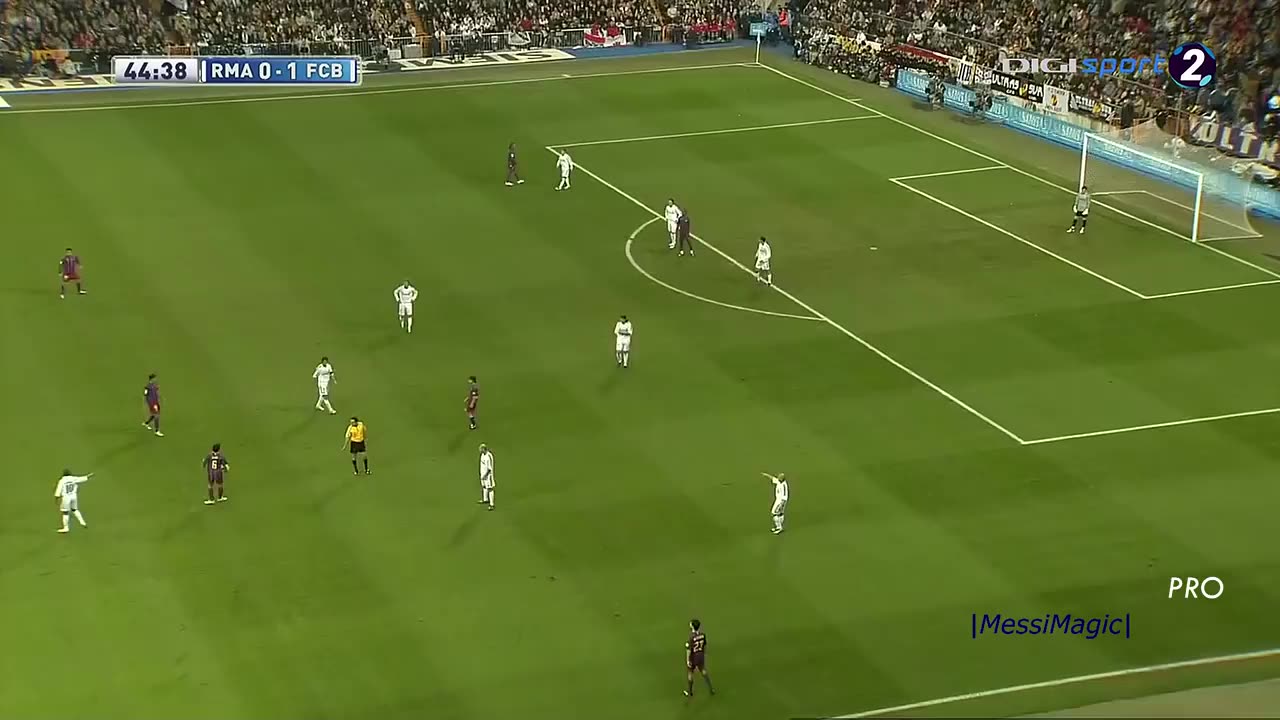 The golden kick of the game by Messi