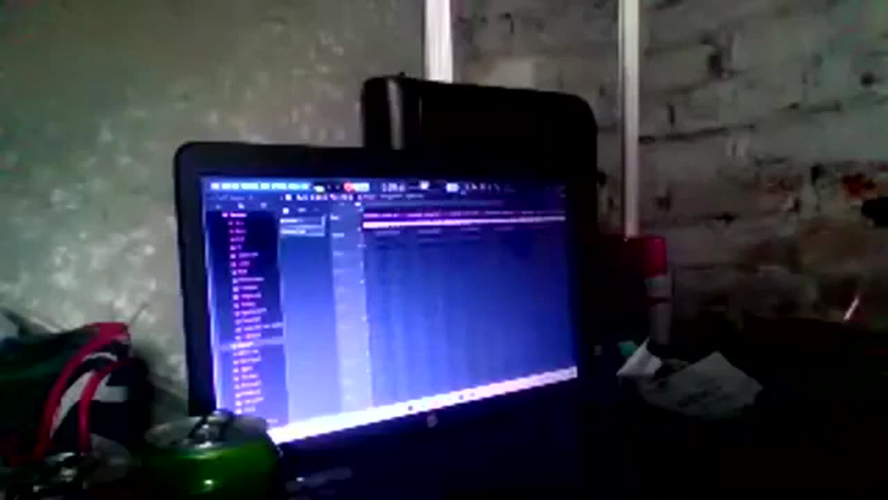 [Cyraxx Youtube 2020-5-7] Skxrface - Beat making sesion