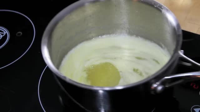 Food Talks: How To Make 1-Minute Hollandaise