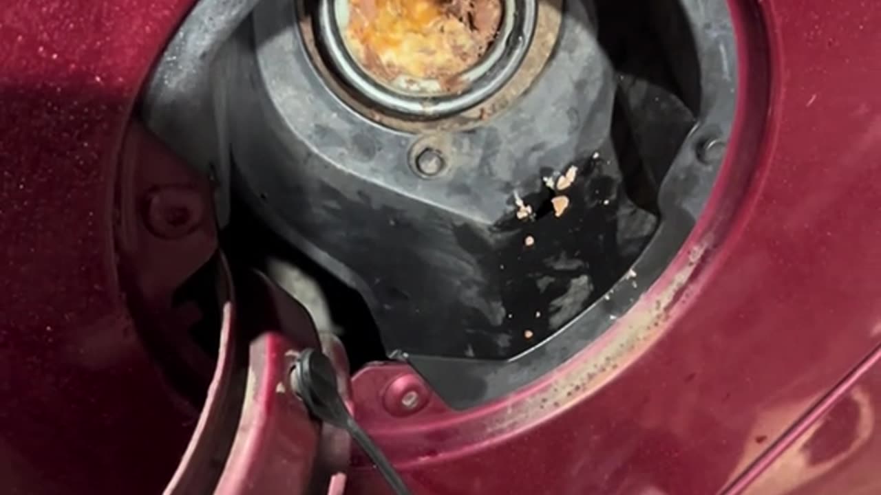 Sugar in gas tank or pie in gas tank
