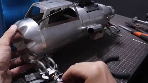Turn a thermos cup into a remote control car