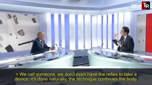 ⁣Klaus Schwab - implantovaný mikročip do roku 2026