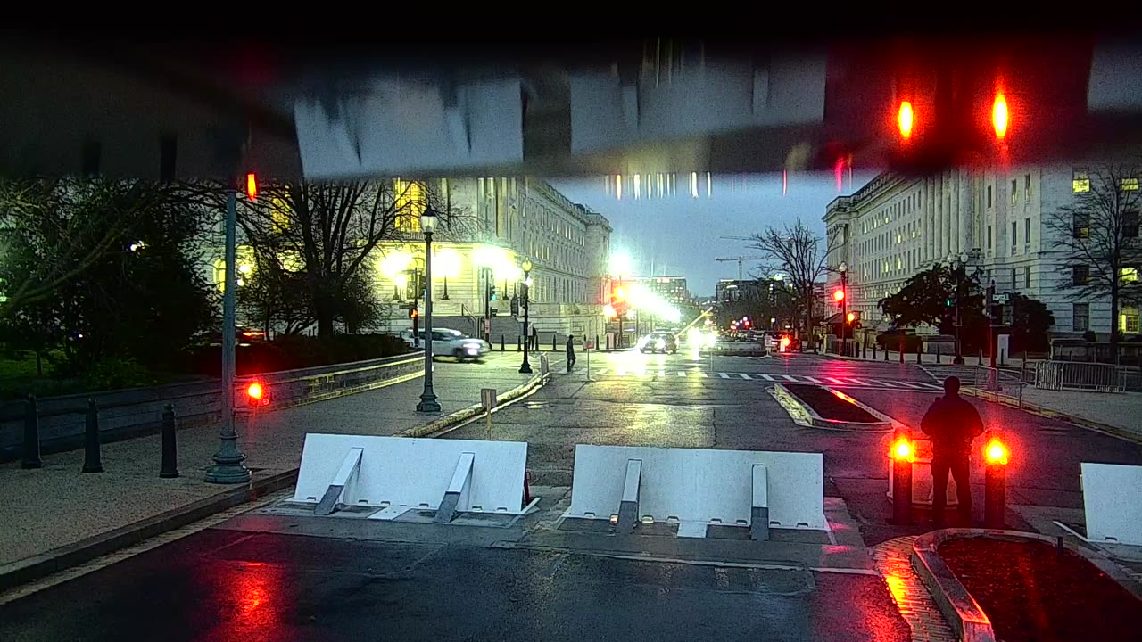 0672USCG00K25SouthBarricadeInbound_2021-01-05_17h04min27s597ms.mp4