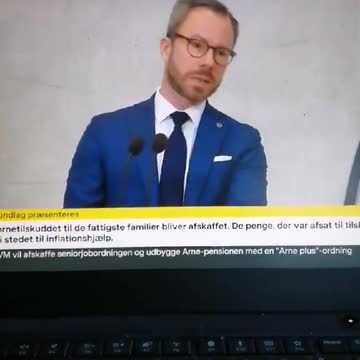 Hvem er Mette Frederiksens chef ?