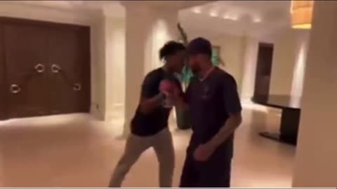 🚨Speed Meets Neymar Jr and he sings Parado no Bailão with him😭🐐