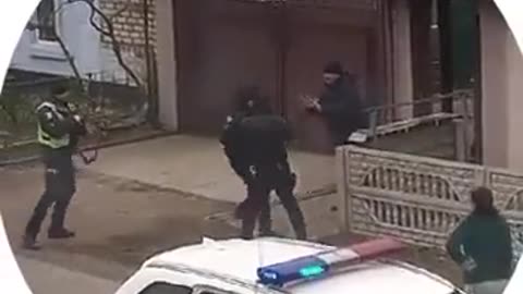 Nábor nových ukrajinských rekrutů na frontu u Charkova