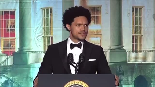 Trevor Noah Roasts Biden at White House Correspondents’ Dinner