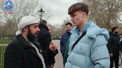 The Authenticity Of The Quran Led Me To Islam! Sheikh Mohammed & New Muslim | Speakers Corner