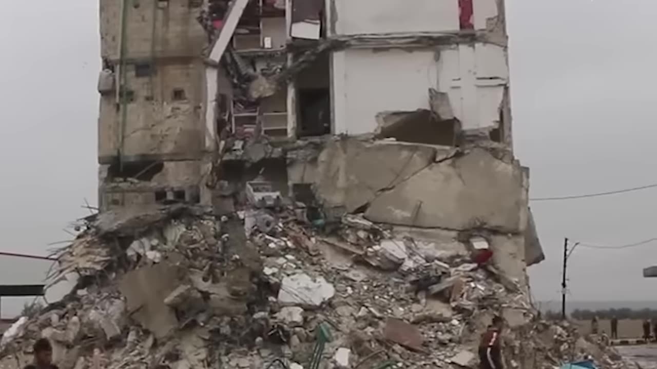 Footage shows buildings collapse in Syria, Turkey after 7.8-magnitude earthquake - USA TODAY