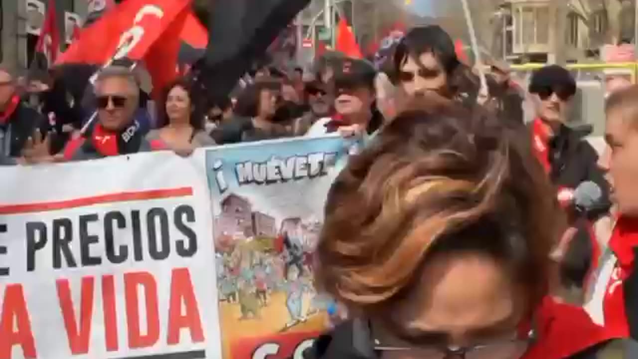 Price hikes prompt hundreds to rally in Barcelona