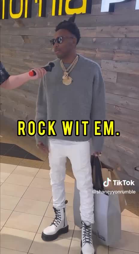 She's a 10 but she Voted for Biden