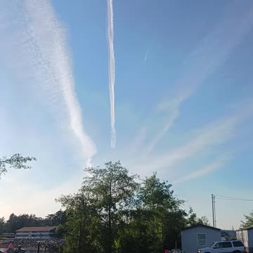 Undeniable Proof there is 2 Trials in Our Sky, 1 is a Chemical Trail and 1 is a CONdensation Trial