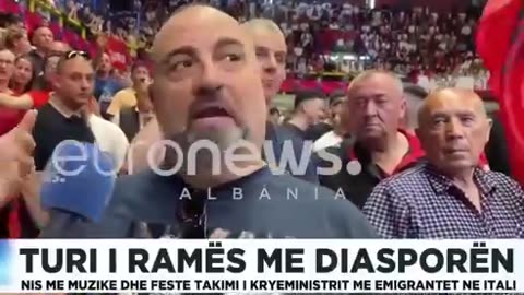 ‘Kam gati 1 vit’/ Gazetarja ‘peshkon’ në Milano vëllain e Armando Subashit