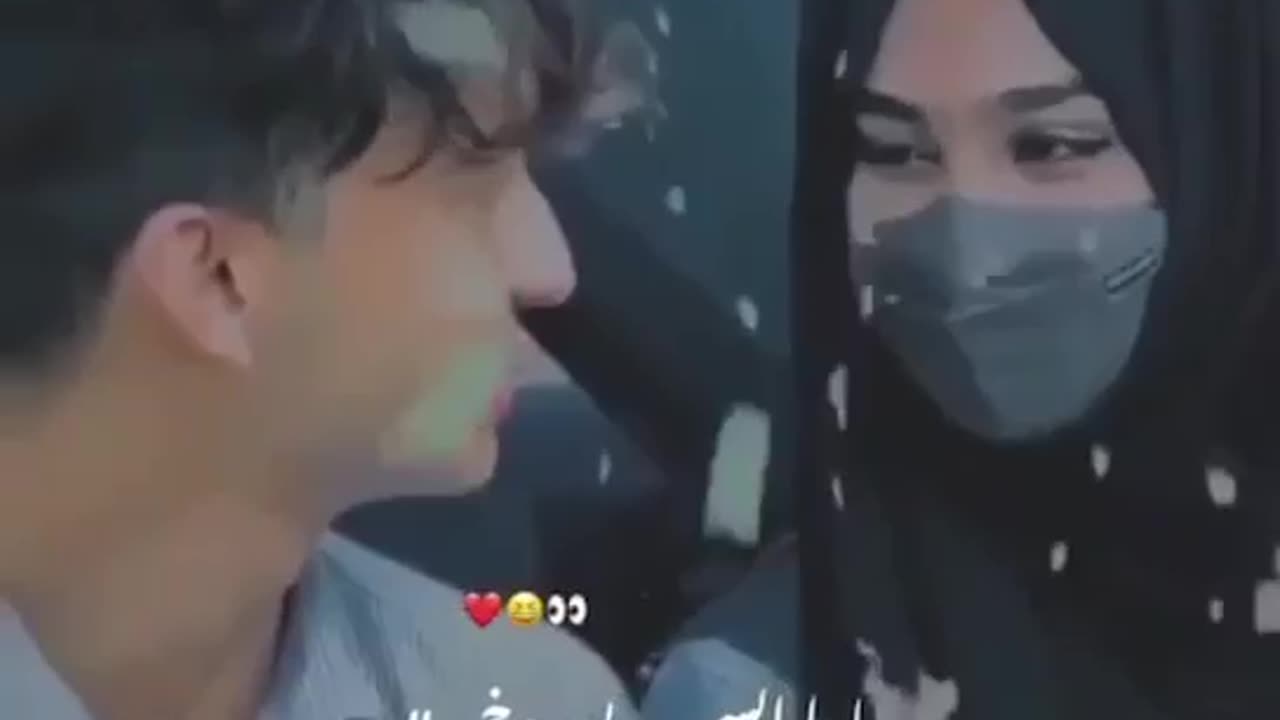 Dekhke Mujhe Tum Kyu Dekhte Nahi Love Whatsapp Status