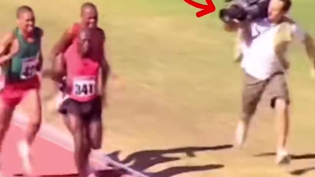 Cameraman Runs Faster Than The Athletes Again!