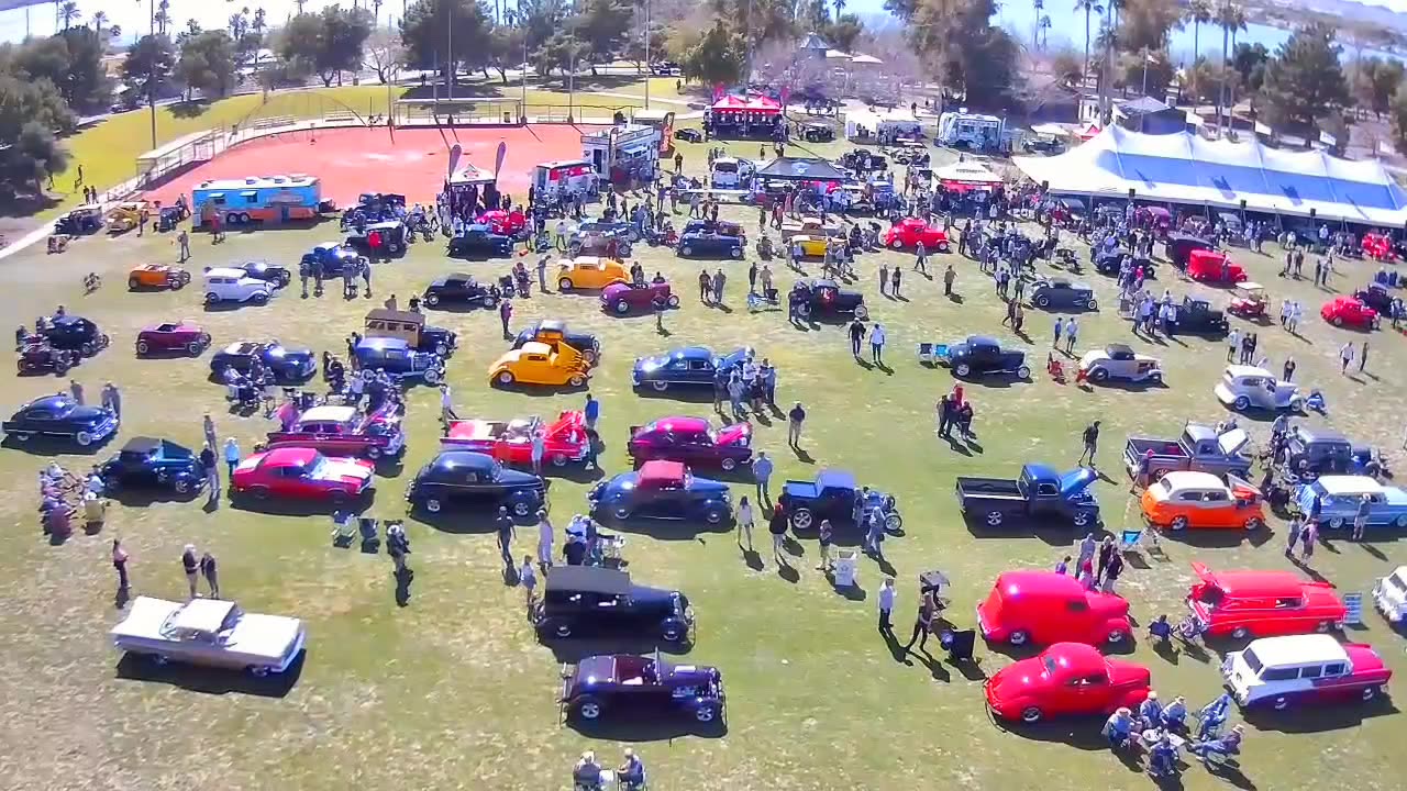 Lake Havasu Deuces car show 3
