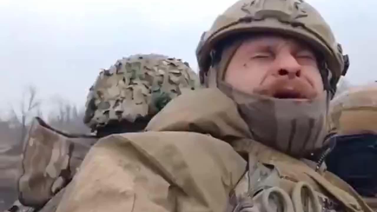 The Ukrainian armed forces are dragging out of Avdeevka to the accompaniment of Russian artillery.