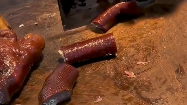 Thedelicaciesaredelicious.
