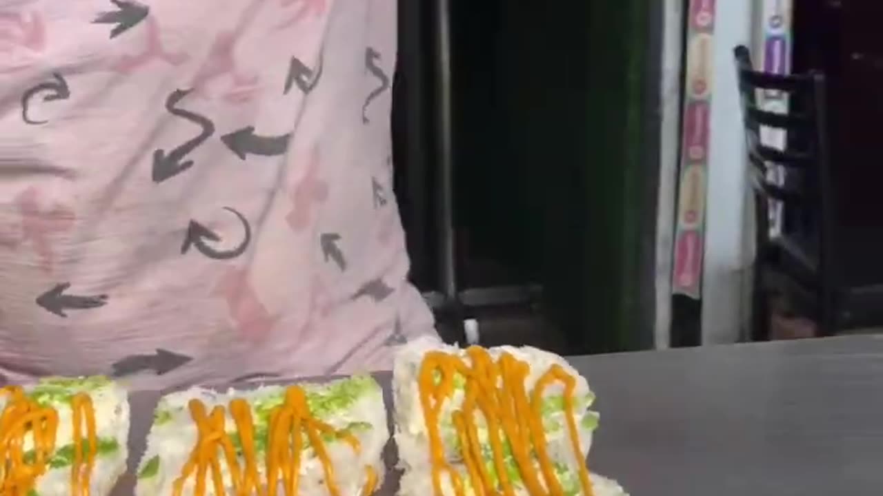 Food blogger funny video